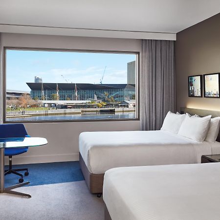 Отель Crowne Plaza Melbourne By Ihg Экстерьер фото