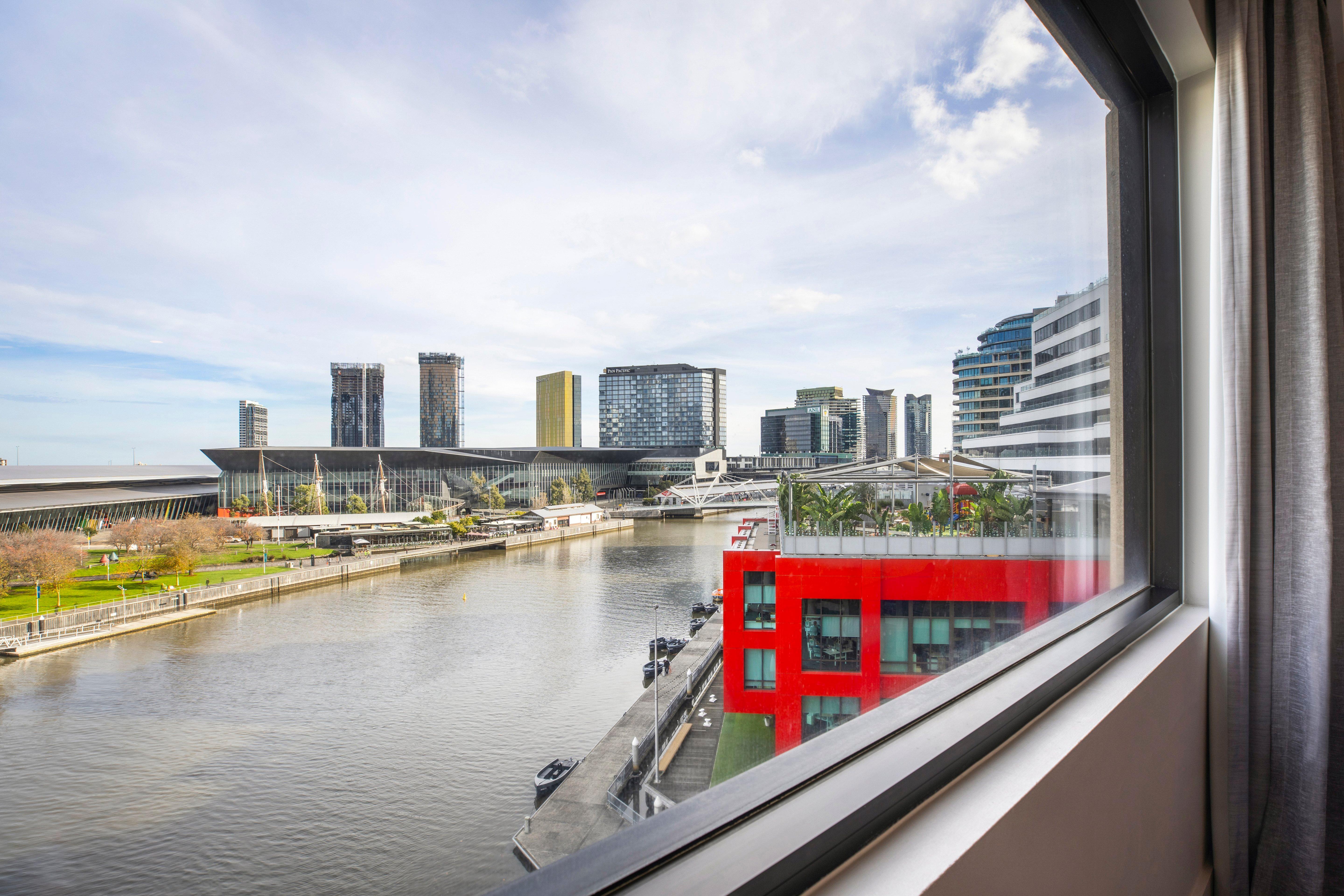 Отель Crowne Plaza Melbourne By Ihg Экстерьер фото