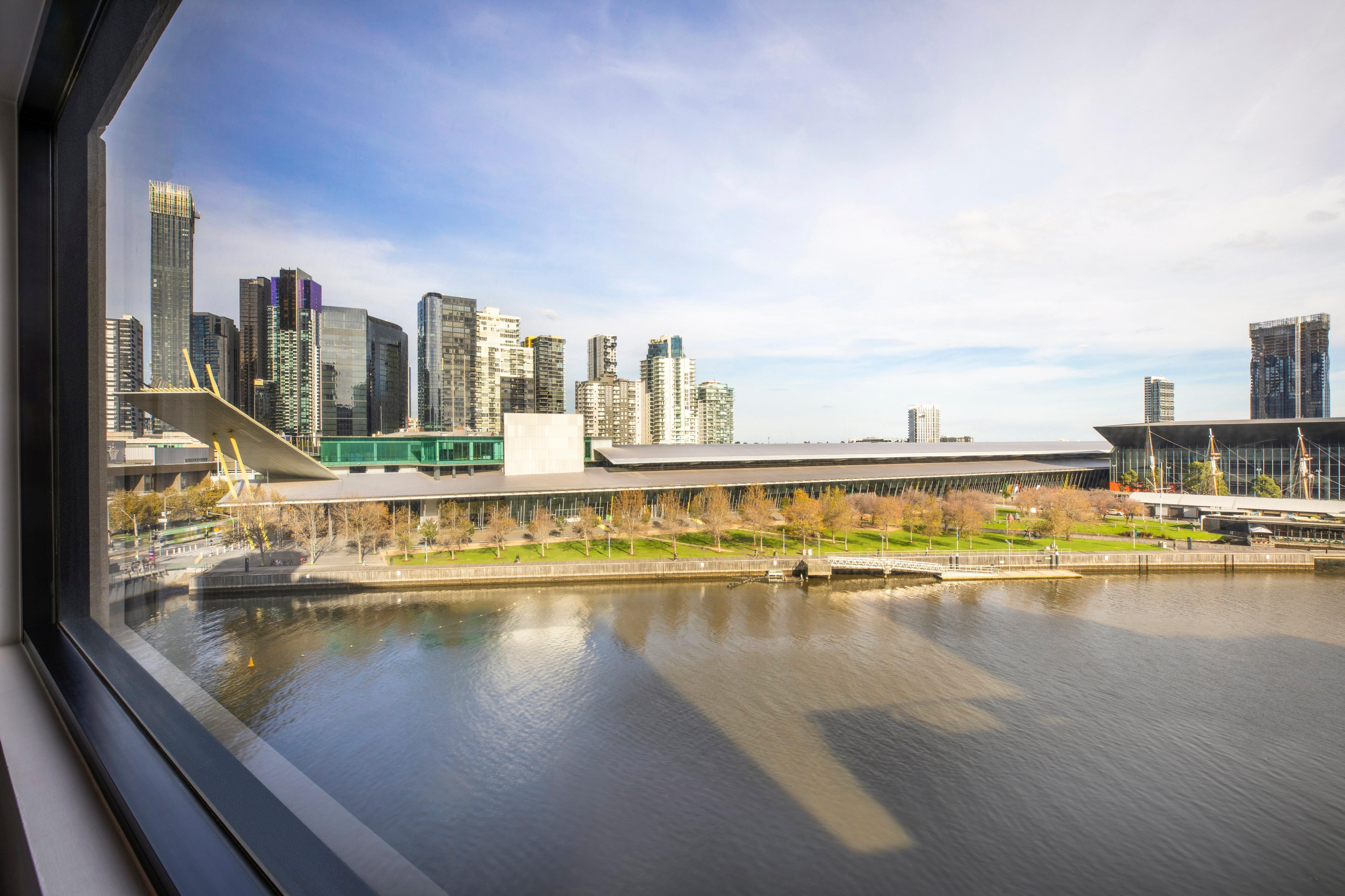 Отель Crowne Plaza Melbourne By Ihg Экстерьер фото