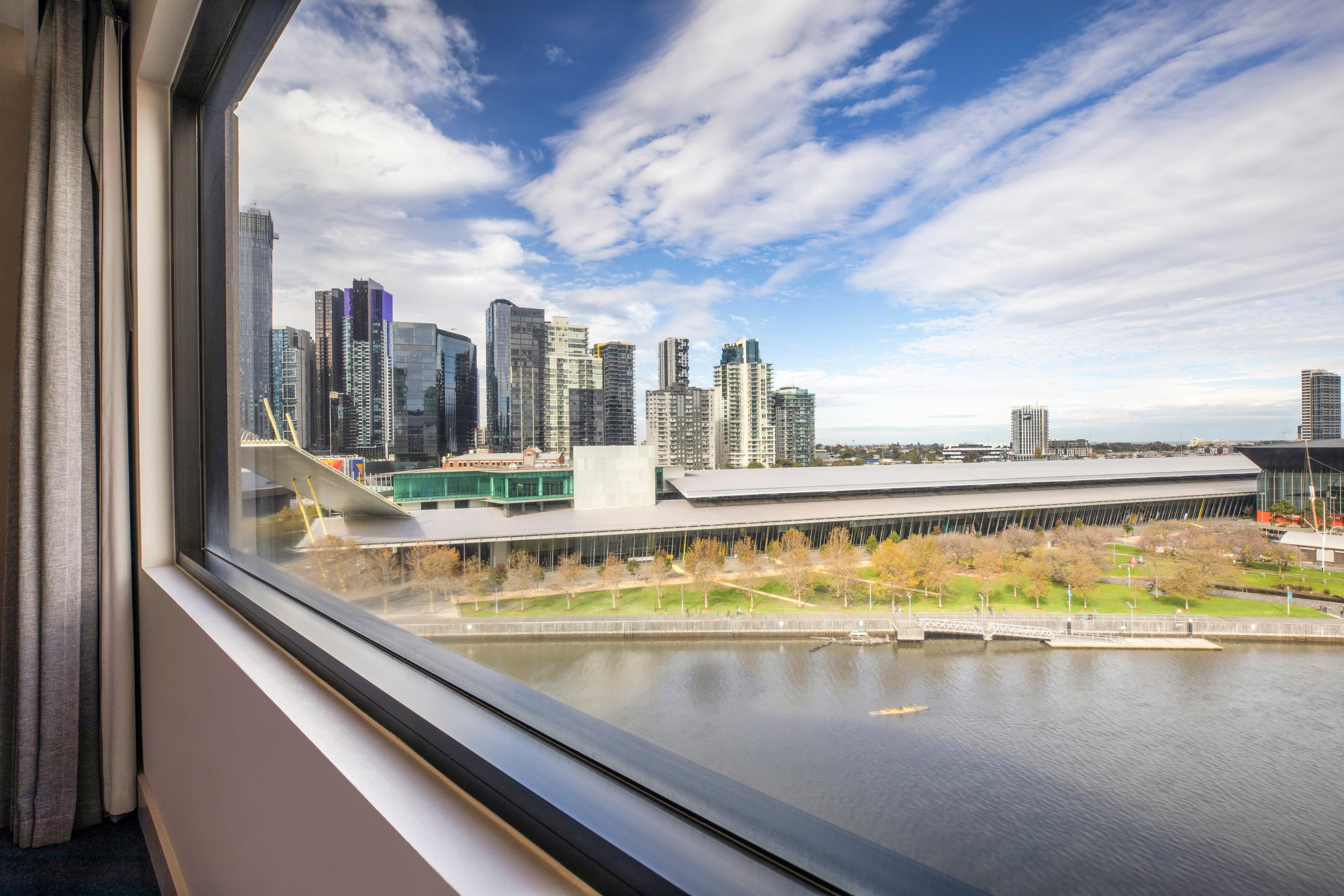 Отель Crowne Plaza Melbourne By Ihg Экстерьер фото