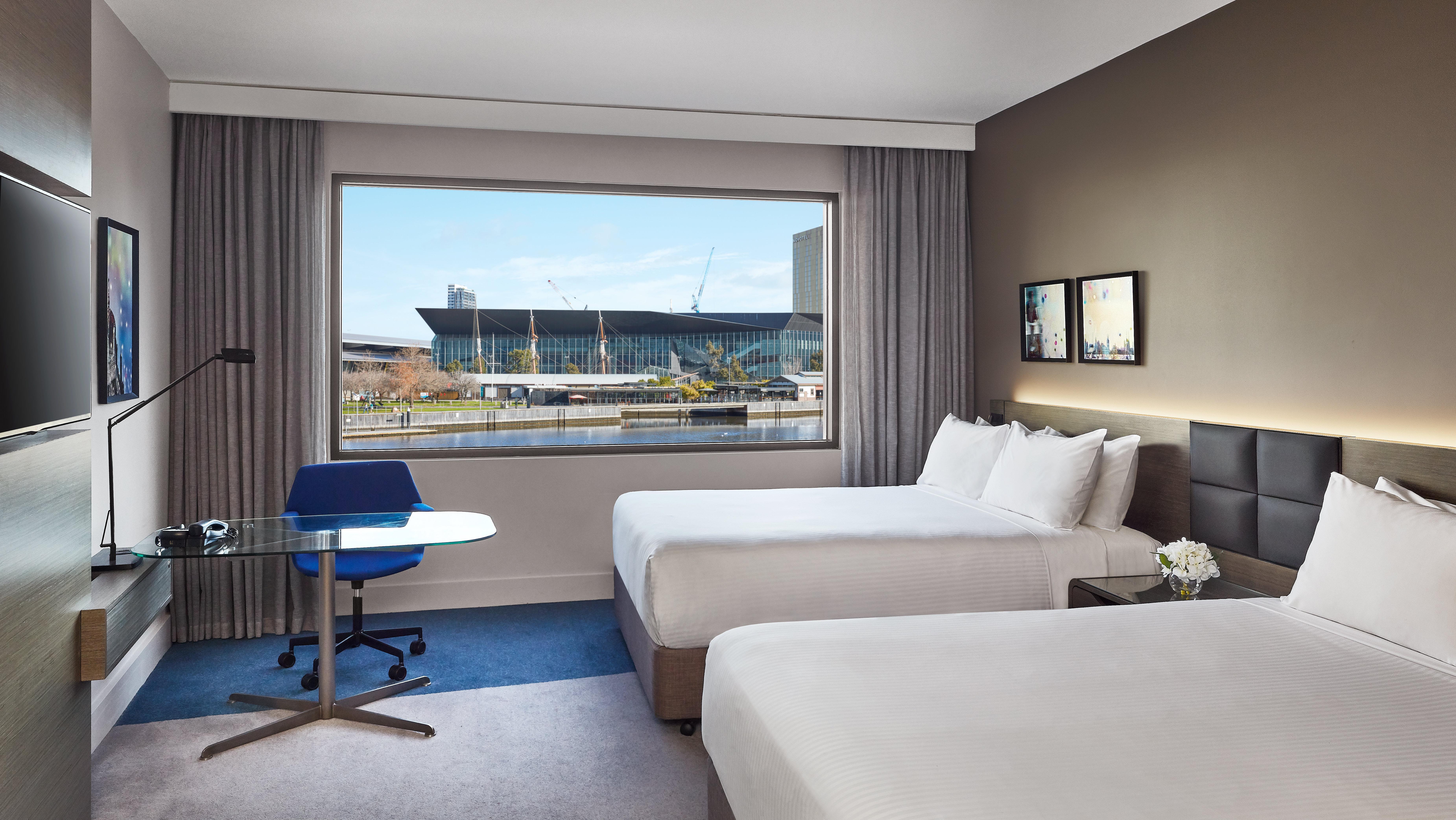 Отель Crowne Plaza Melbourne By Ihg Экстерьер фото
