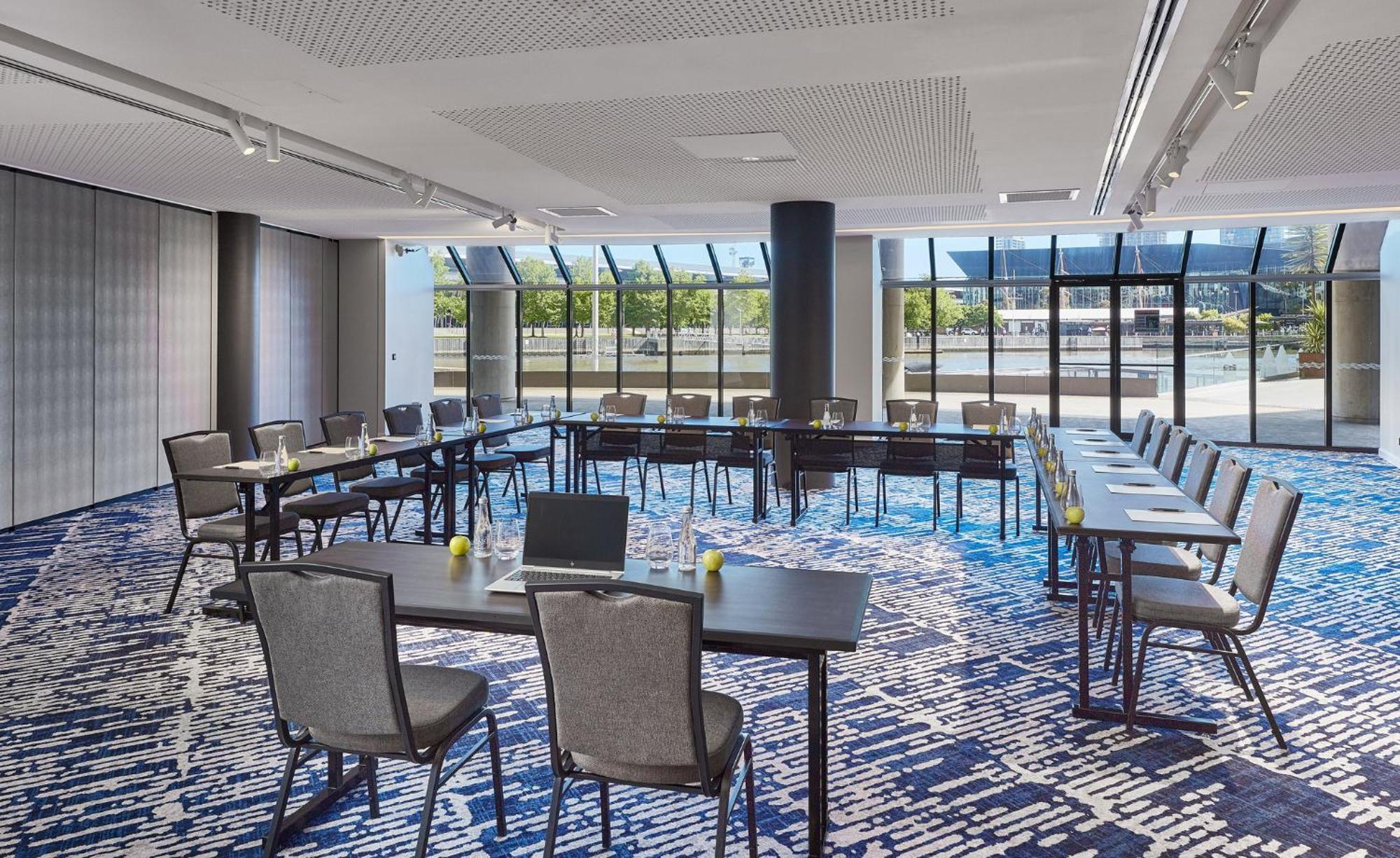 Отель Crowne Plaza Melbourne By Ihg Экстерьер фото