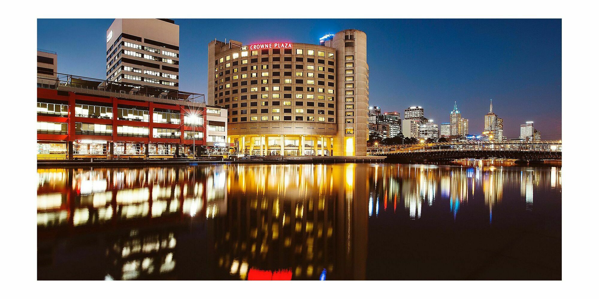 Отель Crowne Plaza Melbourne By Ihg Экстерьер фото